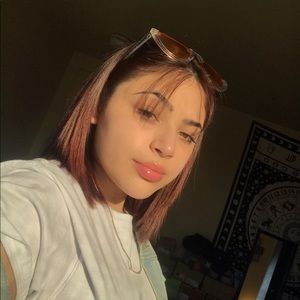 Meet your Posher, Maya